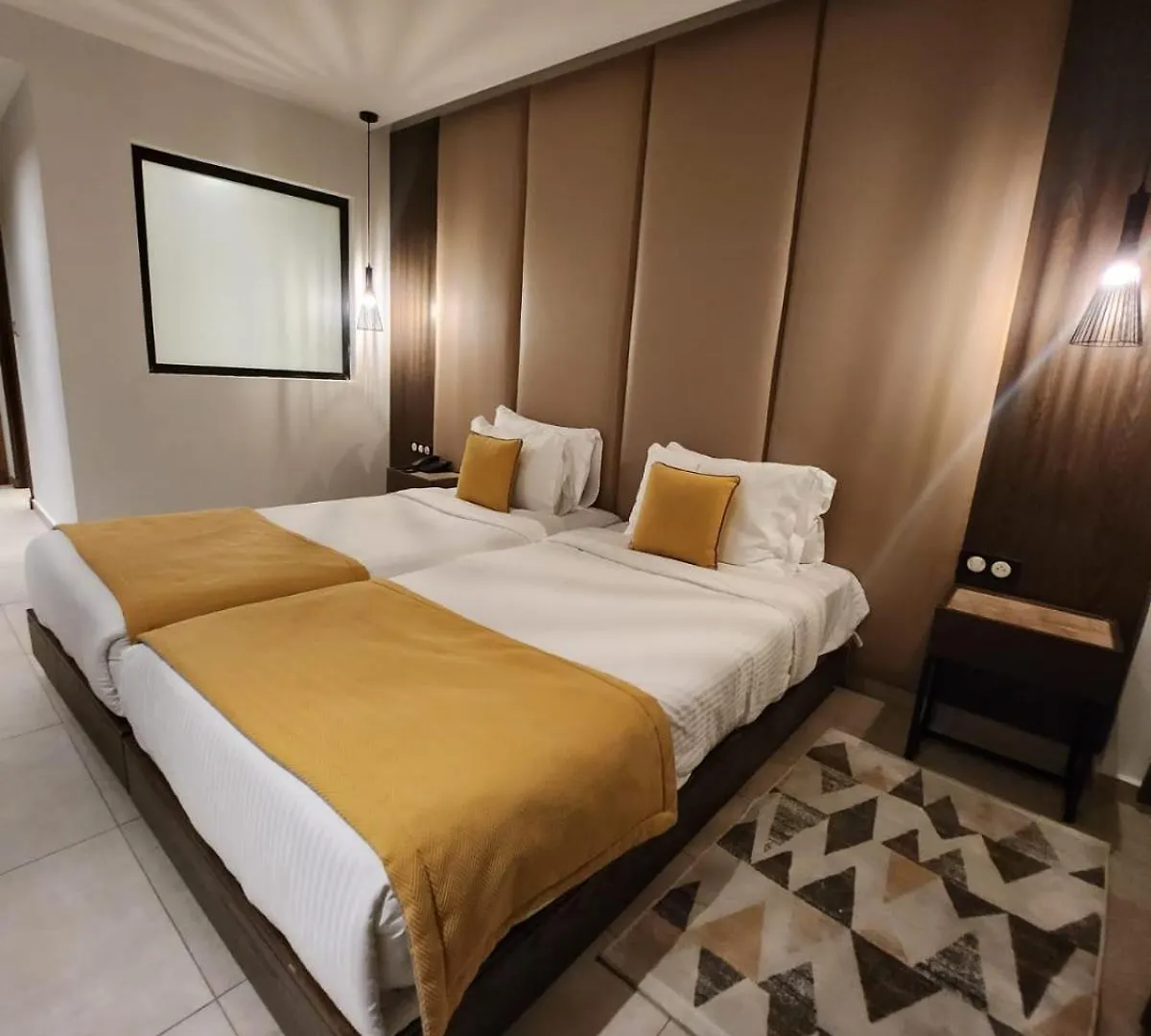 Samarons Hotels Арьяна