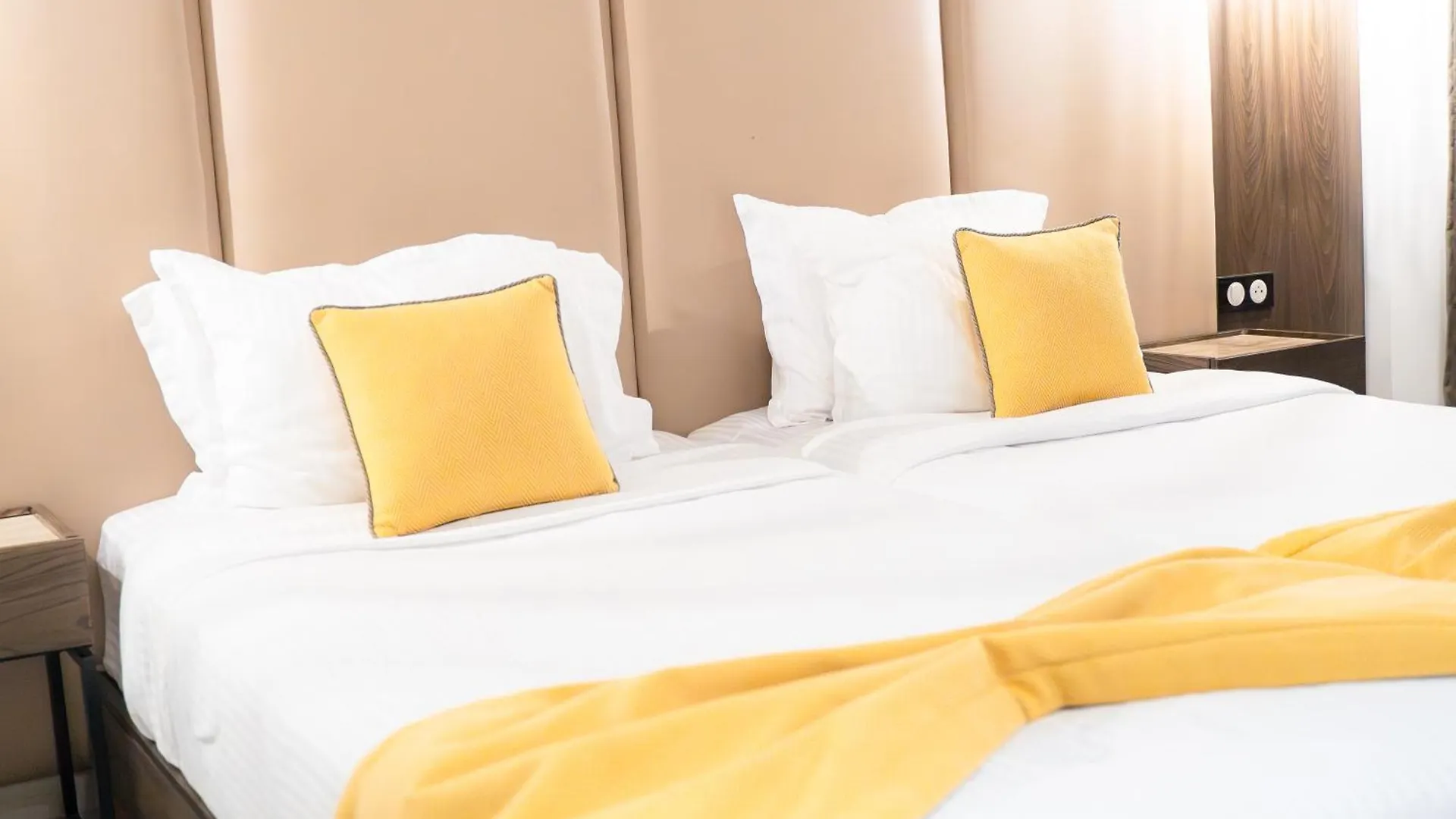 Samarons Hotels Арьяна
